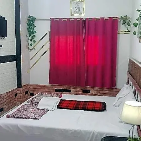 Seasons Hostel